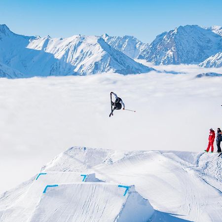 Chalet Alpe D'Huez 1850-Sea And Mountain Pleasure Avec 2 Appartements- 1 Appartement 3 Chambres 8 Couchages - 3 Salles D'Eau Et 1 Appartement 5 Chambres 12 Couchages 5 Salles D'Eau - Jacuzzi Et Sauna -Pieds Des Pistes Et Centre 외부 사진